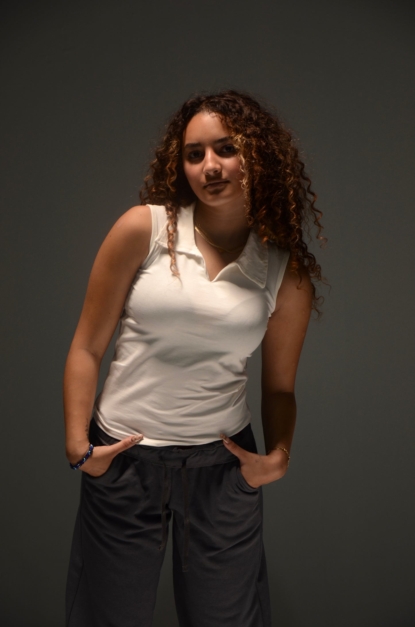 Sleeveless Collar Top (Off White)